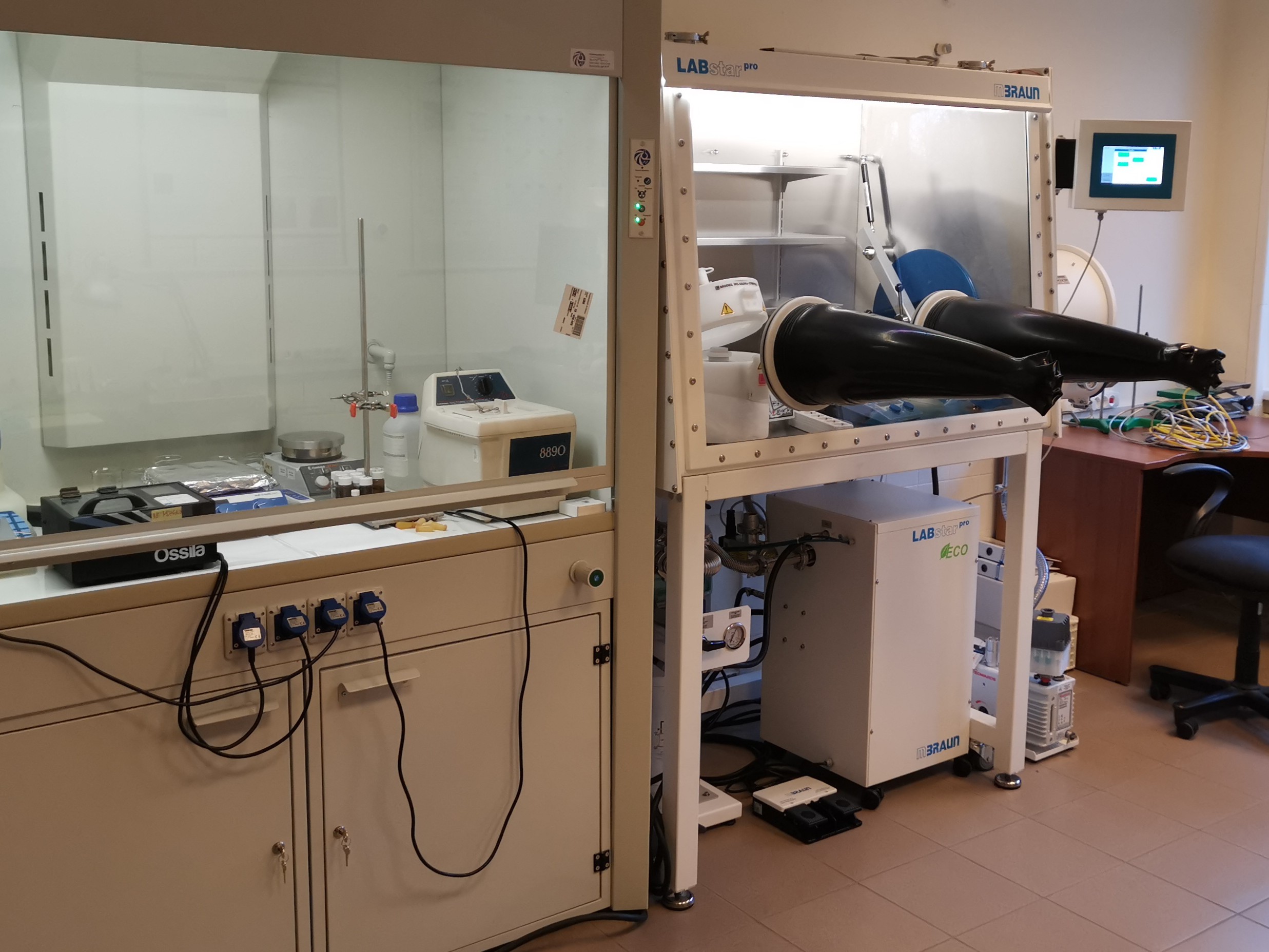 Glovebox-2